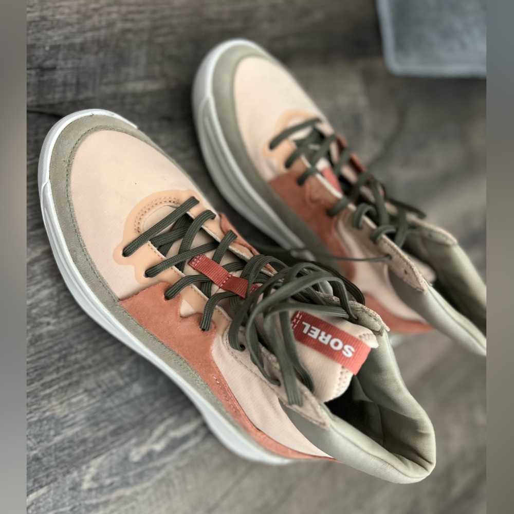 Sorel sneakers